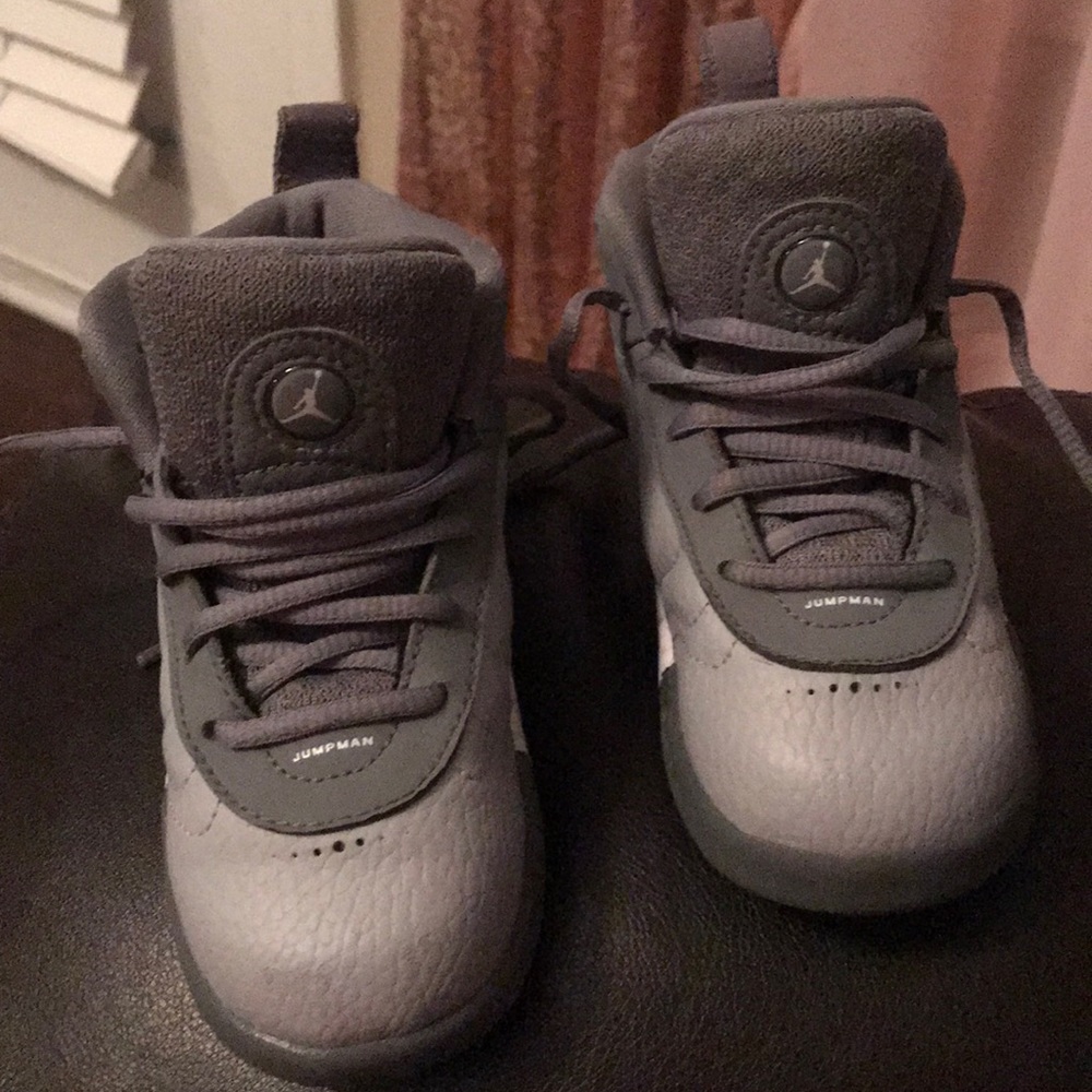Grey Jordan Jumpman size 8c excellent condition